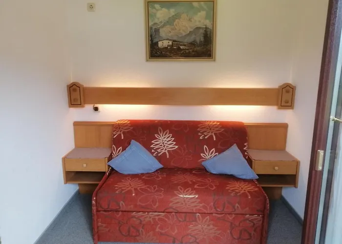Konukevi Gaestehaus Marianndl 4*